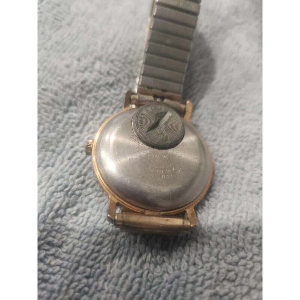 Vintage‎ 1970s Timex Q Men's Quartz Watch 97860 06477 (Not Working)